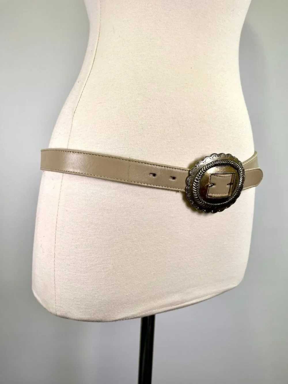 Vintage Nocona Western Beige Leather Belt Size 32 Concho Buckle Cowgirl Rustic